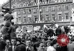Standbild französischen Publikum Paris Frankreich, 1945, aus Sekunde 7 historischem Filmmaterial Videoclip 65675074012
