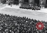Standbild französischen Publikum Paris Frankreich, 1945, aus Sekunde 11 historischem Filmmaterial Videoclip 65675074012