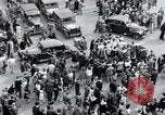 Standbild französischen Publikum Paris Frankreich, 1945, aus Sekunde 58 historischem Filmmaterial Videoclip 65675074012