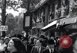 Standbild Victory Day Parade Paris Frankreich, 1945, aus Sekunde 17 historischem Filmmaterial Videoclip 65675074013