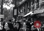 Standbild Victory Day Parade Paris Frankreich, 1945, aus Sekunde 18 historischem Filmmaterial Videoclip 65675074013