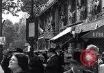 Standbild Victory Day Parade Paris Frankreich, 1945, aus Sekunde 22 historischem Filmmaterial Videoclip 65675074013
