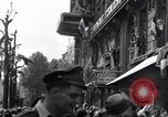 Standbild Victory Day Parade Paris Frankreich, 1945, aus Sekunde 28 historischem Filmmaterial Videoclip 65675074013