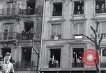 Standbild Victory Day Parade Paris Frankreich, 1945, aus Sekunde 35 historischem Filmmaterial Videoclip 65675074013