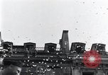 Standbild Victory Day Parade Paris Frankreich, 1945, aus Sekunde 44 historischem Filmmaterial Videoclip 65675074013