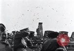 Standbild Victory Day Parade Paris Frankreich, 1945, aus Sekunde 47 historischem Filmmaterial Videoclip 65675074013