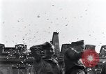 Standbild Victory Day Parade Paris Frankreich, 1945, aus Sekunde 48 historischem Filmmaterial Videoclip 65675074013