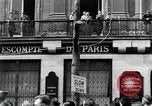 Standbild Victory Day Parade Paris Frankreich, 1945, aus Sekunde 62 historischem Filmmaterial Videoclip 65675074013