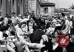 Standbild der Tag des Sieges feiern Paris Frankreich, 1945, aus Sekunde 25 historischem Filmmaterial Videoclip 65675074014