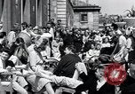 Standbild der Tag des Sieges feiern Paris Frankreich, 1945, aus Sekunde 28 historischem Filmmaterial Videoclip 65675074014