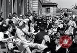 Standbild der Tag des Sieges feiern Paris Frankreich, 1945, aus Sekunde 34 historischem Filmmaterial Videoclip 65675074014