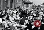 Standbild der Tag des Sieges feiern Paris Frankreich, 1945, aus Sekunde 36 historischem Filmmaterial Videoclip 65675074014