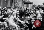 Standbild der Tag des Sieges feiern Paris Frankreich, 1945, aus Sekunde 37 historischem Filmmaterial Videoclip 65675074014