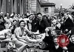 Standbild der Tag des Sieges feiern Paris Frankreich, 1945, aus Sekunde 40 historischem Filmmaterial Videoclip 65675074014