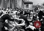 Standbild der Tag des Sieges feiern Paris Frankreich, 1945, aus Sekunde 41 historischem Filmmaterial Videoclip 65675074014