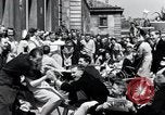 Standbild der Tag des Sieges feiern Paris Frankreich, 1945, aus Sekunde 42 historischem Filmmaterial Videoclip 65675074014