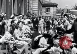 Standbild der Tag des Sieges feiern Paris Frankreich, 1945, aus Sekunde 45 historischem Filmmaterial Videoclip 65675074014