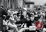 Standbild der Tag des Sieges feiern Paris Frankreich, 1945, aus Sekunde 48 historischem Filmmaterial Videoclip 65675074014