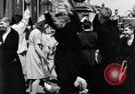 Standbild der Tag des Sieges feiern Paris Frankreich, 1945, aus Sekunde 57 historischem Filmmaterial Videoclip 65675074014
