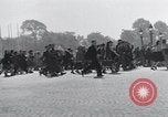 Immagine di La Giornata della vittoria festeggiamenti Parigi Francia, 1945, secondo 13 filmato di repertorio 65675074016