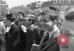 Immagine di La Giornata della vittoria festeggiamenti Parigi Francia, 1945, secondo 15 filmato di repertorio 65675074016