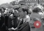 Immagine di La Giornata della vittoria festeggiamenti Parigi Francia, 1945, secondo 16 filmato di repertorio 65675074016