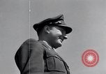 Immagine di La Giornata della vittoria festeggiamenti Parigi Francia, 1945, secondo 33 filmato di repertorio 65675074016