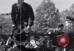 Immagine di La Giornata della vittoria festeggiamenti Parigi Francia, 1945, secondo 45 filmato di repertorio 65675074016