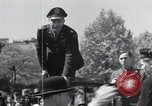 Immagine di La Giornata della vittoria festeggiamenti Parigi Francia, 1945, secondo 46 filmato di repertorio 65675074016