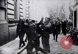 Standbild Runde der Verdächtigen von Bydgoszcz oder Bromberg Polen, 1939, aus Sekunde 22 historischem Filmmaterial Videoclip 65675074041