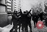 Standbild Runde der Verdächtigen von Bydgoszcz oder Bromberg Polen, 1939, aus Sekunde 24 historischem Filmmaterial Videoclip 65675074041