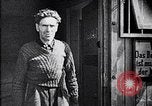 Standbild Runde der Verdächtigen von Bydgoszcz oder Bromberg Polen, 1939, aus Sekunde 32 historischem Filmmaterial Videoclip 65675074041
