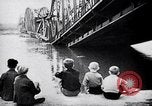Standbild Runde der Verdächtigen von Bydgoszcz oder Bromberg Polen, 1939, aus Sekunde 40 historischem Filmmaterial Videoclip 65675074041