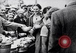 Standbild Runde der Verdächtigen von Bydgoszcz oder Bromberg Polen, 1939, aus Sekunde 45 historischem Filmmaterial Videoclip 65675074041