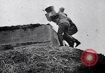 Standbild Psychologische Kriegsführung Frankreich, 1940, aus Sekunde 11 historischem Filmmaterial Videoclip 65675074051