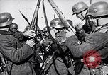 Immagine di I prigionieri di guerra Polonia, 1939, secondo 42 filmato di repertorio 65675074060
