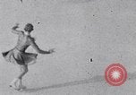 Immagine di La figura pattinare Garmisch-Partenkirchen Germania, 1936, secondo 10 filmato di repertorio 65675074065