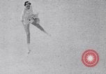 Immagine di La figura pattinare Garmisch-Partenkirchen Germania, 1936, secondo 20 filmato di repertorio 65675074065