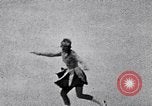 Immagine di La figura pattinare Garmisch-Partenkirchen Germania, 1936, secondo 54 filmato di repertorio 65675074065