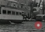 Immagine di gondola sul canale Venezia Italia, 1937, secondo 5 filmato di repertorio 65675074080