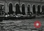 Immagine di gondola sul canale Venezia Italia, 1937, secondo 10 filmato di repertorio 65675074080