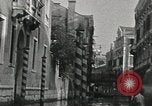 Immagine di gondola sul canale Venezia Italia, 1937, secondo 30 filmato di repertorio 65675074080