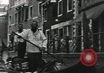 Immagine di gondola sul canale Venezia Italia, 1937, secondo 59 filmato di repertorio 65675074080
