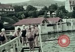 Image touristes nageant Carinthie Autriche, 1937, de la seconde 6 séquences d'archives historiques vidéo 65675074084