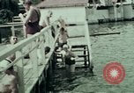 Image touristes nageant Carinthie Autriche, 1937, de la seconde 40 séquences d'archives historiques vidéo 65675074084