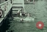 Image touristes nageant Carinthie Autriche, 1937, de la seconde 62 séquences d'archives historiques vidéo 65675074084