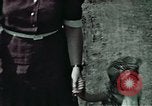 Image membres de la famille à la ferme Autriche, 1937, de la seconde 29 séquences d'archives historiques vidéo 65675074087