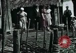 Image membres de la famille à la ferme Autriche, 1937, de la seconde 31 séquences d'archives historiques vidéo 65675074087