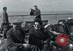 Image passagers sur le pont du navire de croisière Europe, 1937, de la seconde 7 séquences d'archives historiques vidéo 65675074089