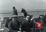 Image passagers sur le pont du navire de croisière Europe, 1937, de la seconde 8 séquences d'archives historiques vidéo 65675074089